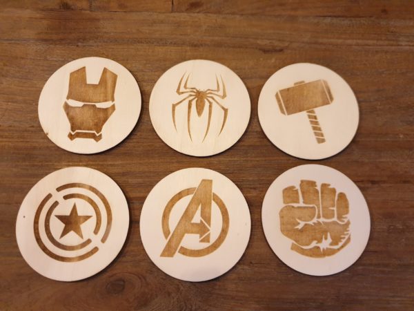 6 onderzetters 10cm Avengers rond