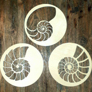 Pannenonderzetter met schelp motief 200mm