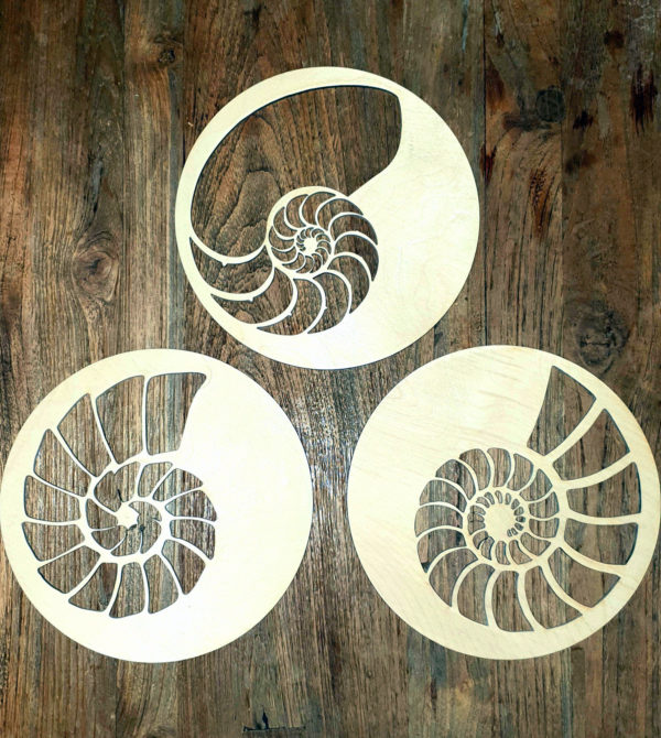 Pannenonderzetter met schelp motief 200mm