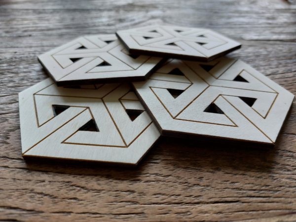 4 houten onderzetters kubus - Afbeelding 2