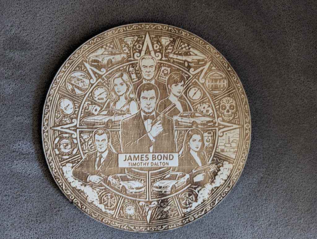 James Bond Collector’s Edition: Luxe Houten Pannenonderzetters – Set van 6 - Afbeelding 6