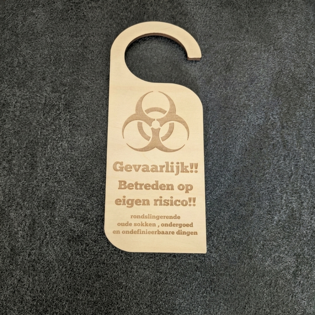 Deurhanger biohazzard